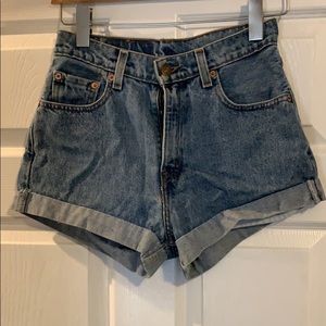 Levi high waisted shorts